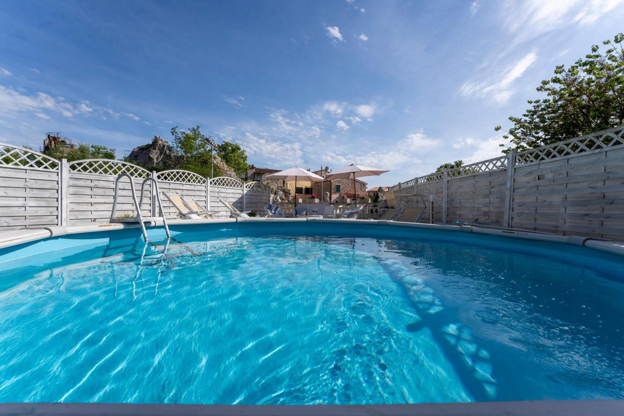 Villa Petri Vicopisano ภายนอก รูปภาพ
